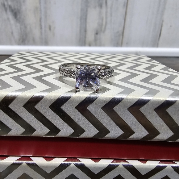 3/$15 silvertone white gem ring size 9.5-10 - Picture 1 of 6